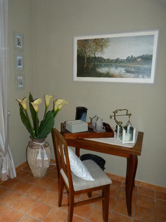 Le Mas Du Pere La Motte  Room photo